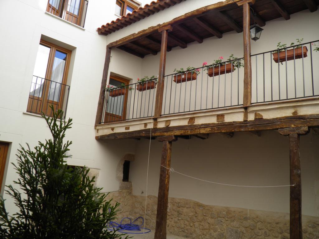 Apartamentos Turisticos Penafiel Exterior photo